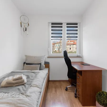 Apartment Mdm *